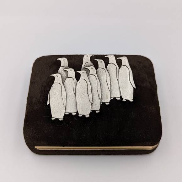 Vintage JJ Pewter Penguins Pin Brooch signed  1988 - Picture 3 of 7